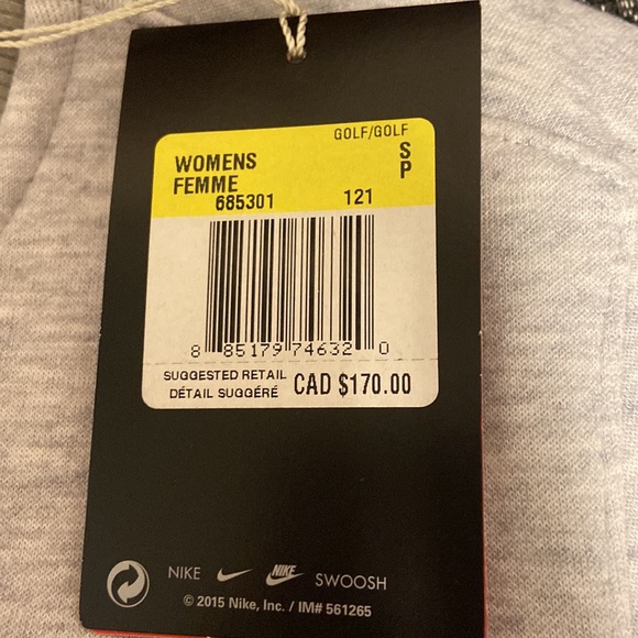 Brand new Nike golf bomber jacket - Picture 2 of 2